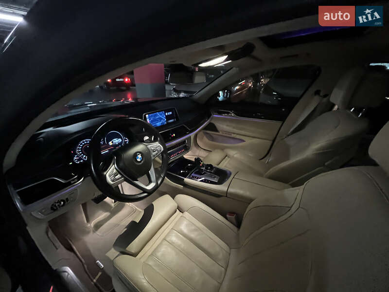 Седан BMW 7 Series 2017 в Киеве фото 57 Седан BMW 7 Series 2017 в Киеве