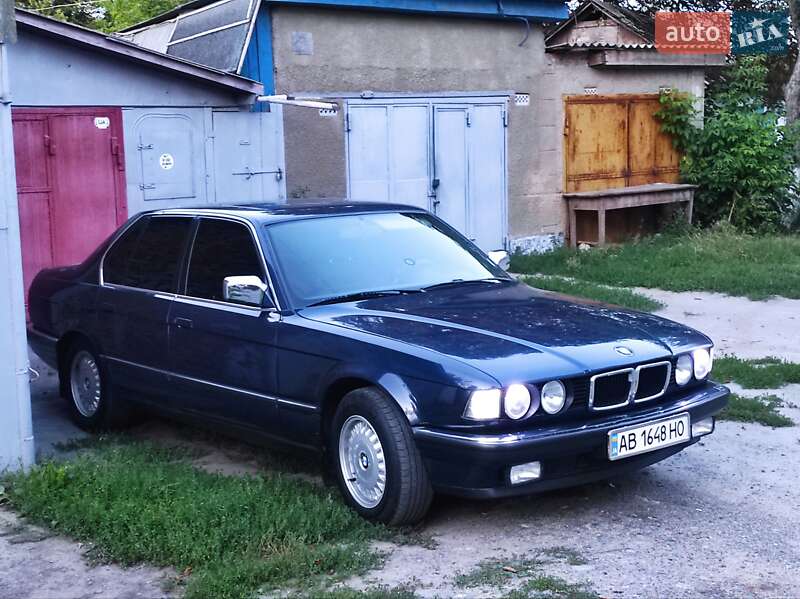 Седан BMW 7 Series 1987 в 