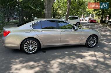 Седан BMW 7 Series 2011 в 