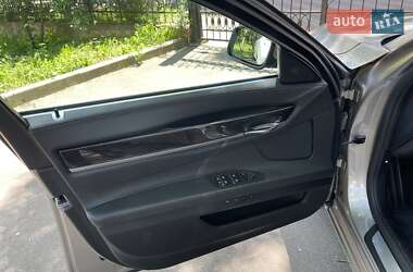 Седан BMW 7 Series 2011 в 