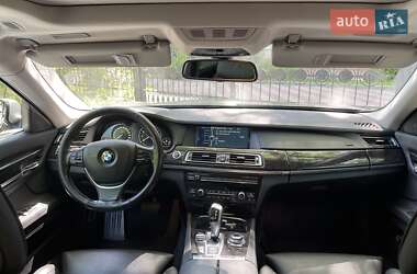 Седан BMW 7 Series 2011 в 