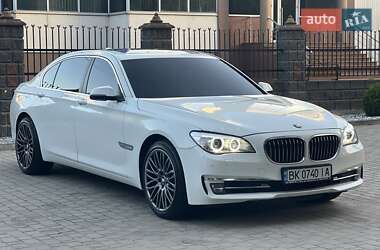 Седан BMW 7 Series 2012 в Ровно