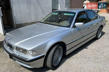 Седан BMW 7 Series 2000 в Виноградові