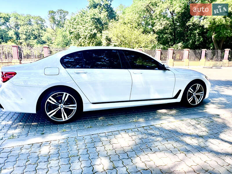 Седан BMW 7 Series 2015 в Одесі