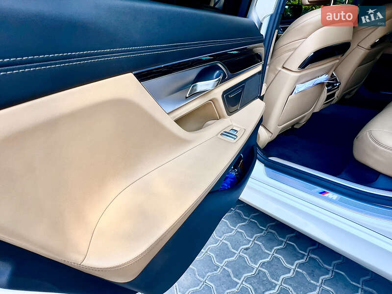 Седан BMW 7 Series 2015 в Одесі