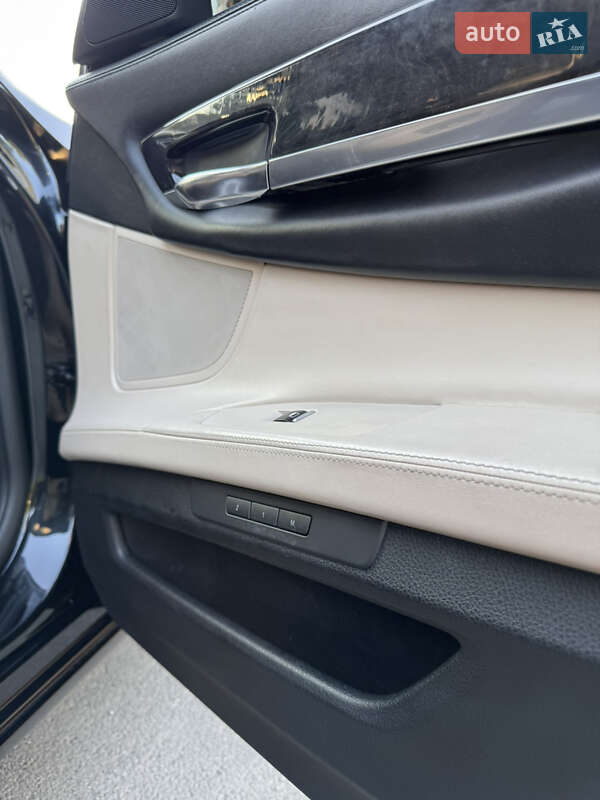 Седан BMW 7 Series 2011 в Днепре