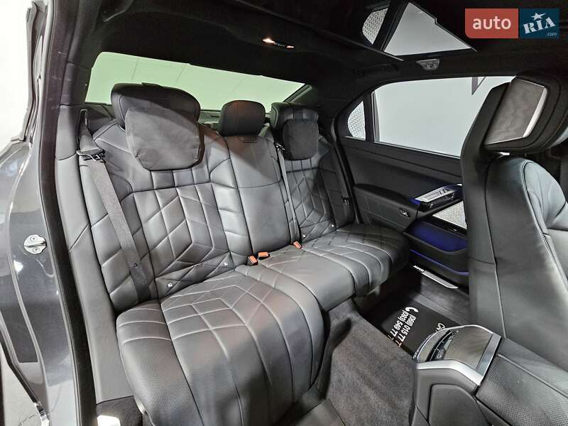 Седан BMW 7 Series 2023 в Киеве