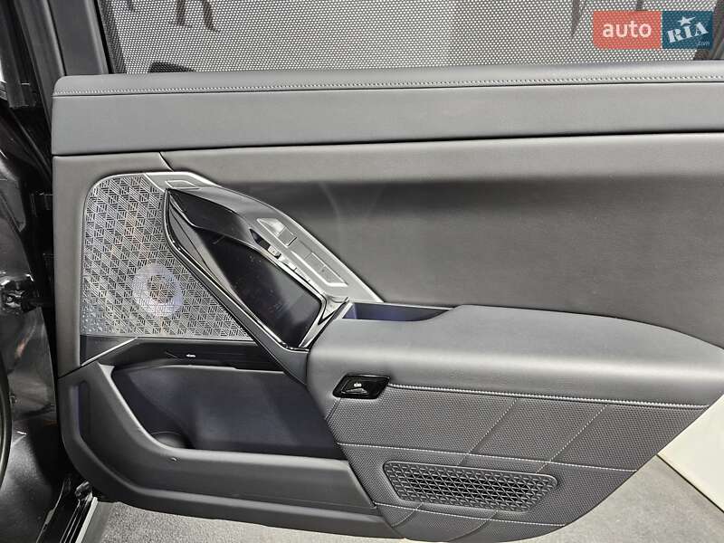 Седан BMW 7 Series 2023 в Киеве