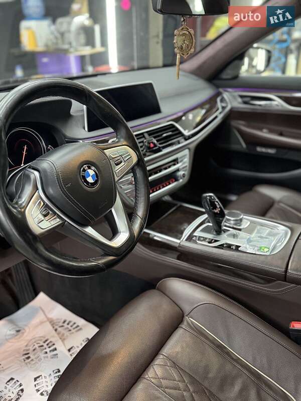 Седан BMW 7 Series 2017 в Тернополе фото 9 Седан BMW 7 Series 2017 в Тернополе