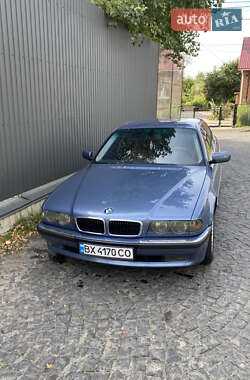 Седан BMW 7 Series 2000 в Хмельницком