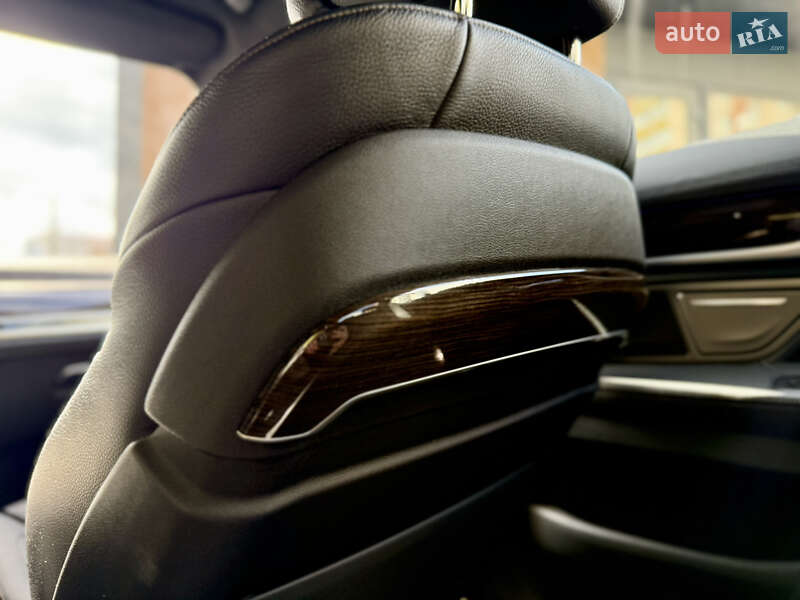 Седан BMW 7 Series 2019 в Киеве