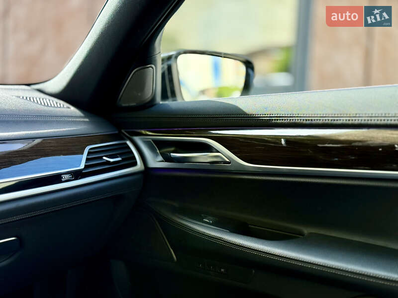 Седан BMW 7 Series 2019 в Киеве
