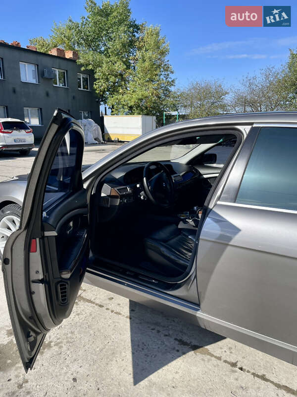 Седан BMW 7 Series 2007 в Вараші