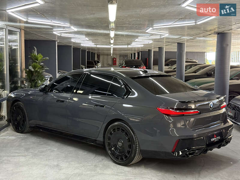 Седан BMW 7 Series 2023 в Одессе