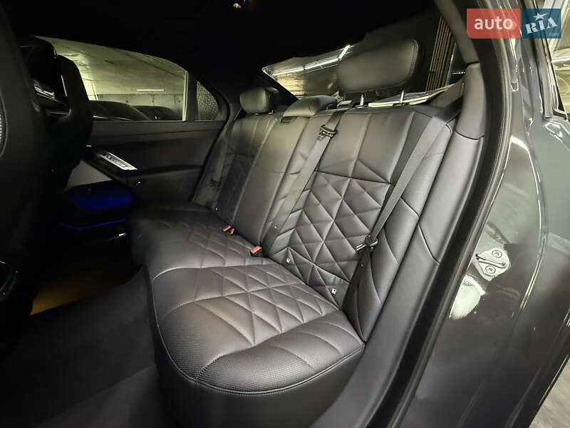 Седан BMW 7 Series 2023 в Одессе