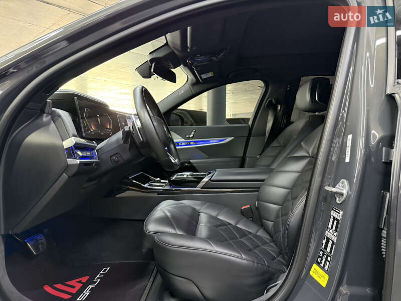 Седан BMW 7 Series 2023 в Одессе