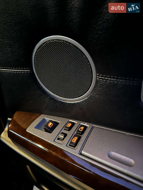 Седан BMW 7 Series 2003 в Киеве