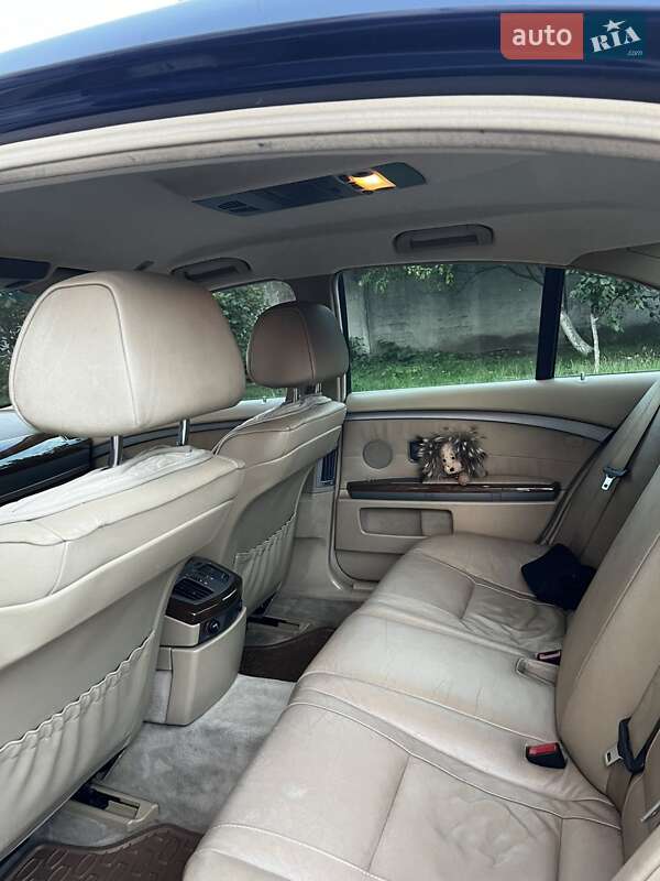 Седан BMW 7 Series 2003 в Львове