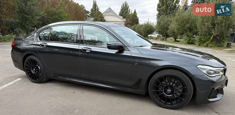 Седан BMW 7 Series 2015 в Киеве фото 5 Седан BMW 7 Series 2015 в Киеве
