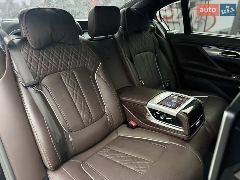 BMW 7 Series 2016 VIN WBA7F2101HG781294 фото оголошення 73 з 152