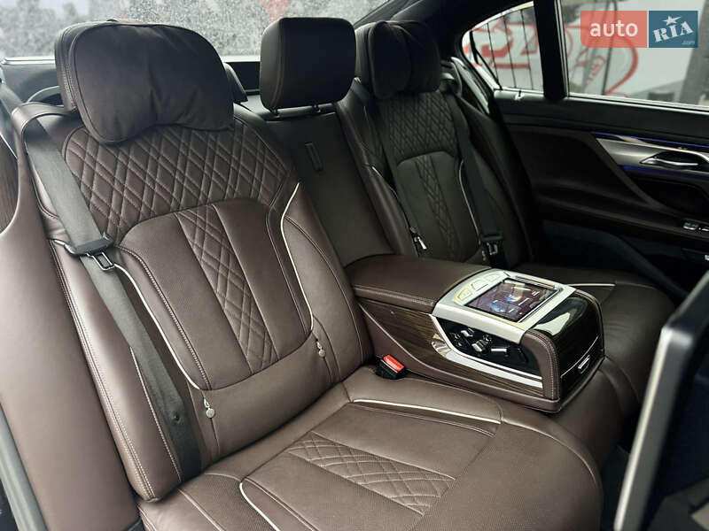 Седан BMW 7 Series 2016 в Житомирі фото 73 Седан BMW 7 Series 2016 в Житомирі