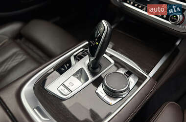Седан BMW 7 Series 2016 в 