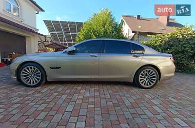 Седан BMW 7 Series 2010 в 