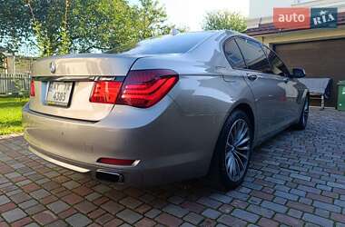 Седан BMW 7 Series 2010 в 