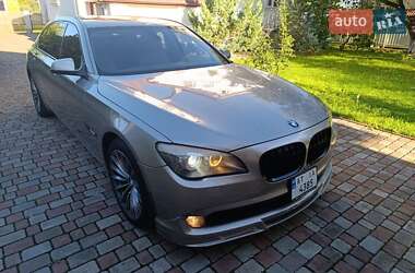 Седан BMW 7 Series 2010 в 