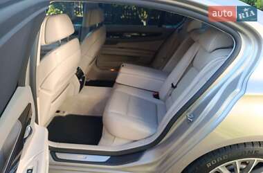 Седан BMW 7 Series 2010 в 
