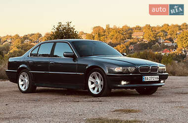 Седан BMW 7 Series 2000 в Знам'янці