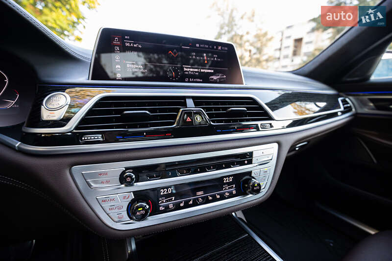 Седан BMW 7 Series 2022 в Києві