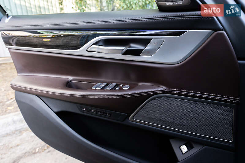 Седан BMW 7 Series 2022 в Києві