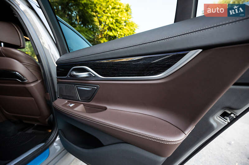 Седан BMW 7 Series 2022 в Києві