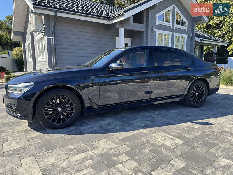 Седан BMW 7 Series 2016 в Тернополе фото 24 Седан BMW 7 Series 2016 в Тернополе