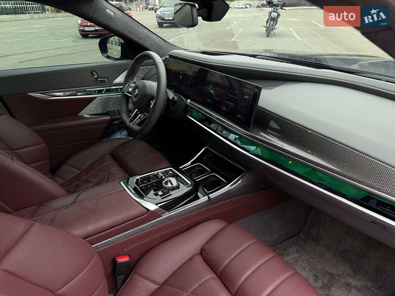 Седан BMW 7 Series 2024 в Киеве