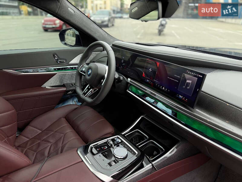 Седан BMW 7 Series 2024 в Киеве