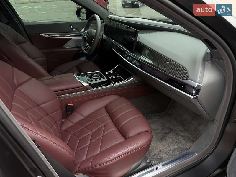 Седан BMW 7 Series 2024 в Киеве