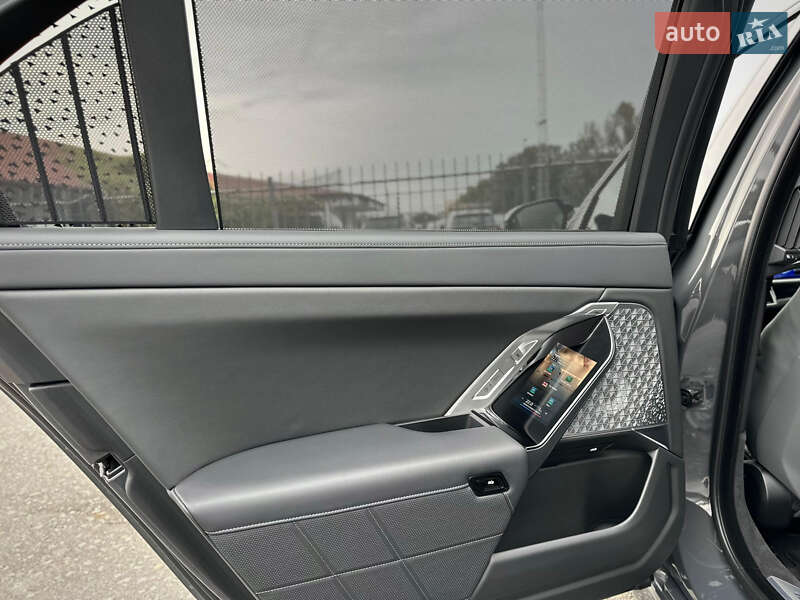 Седан BMW 7 Series 2023 в Києві фото 57 Седан BMW 7 Series 2023 в Києві