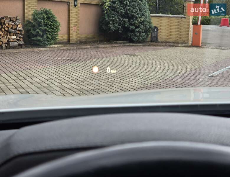 Седан BMW 7 Series 2014 в Мукачево