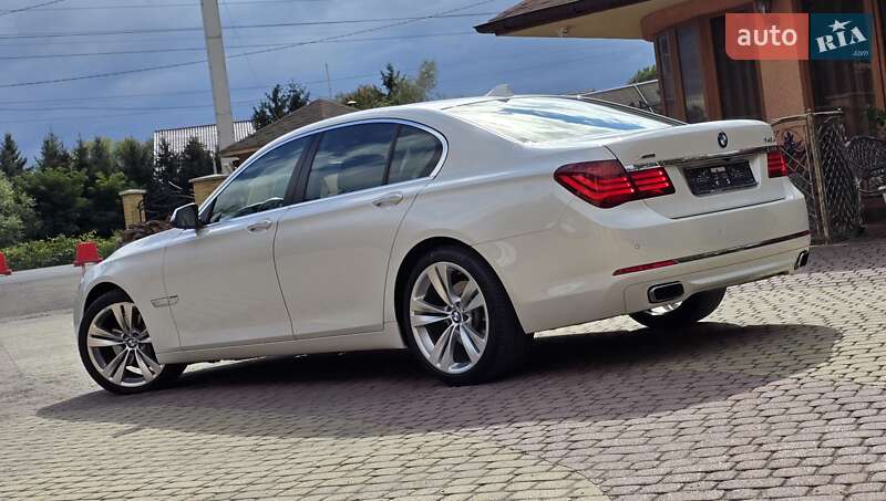 Седан BMW 7 Series 2014 в Мукачево