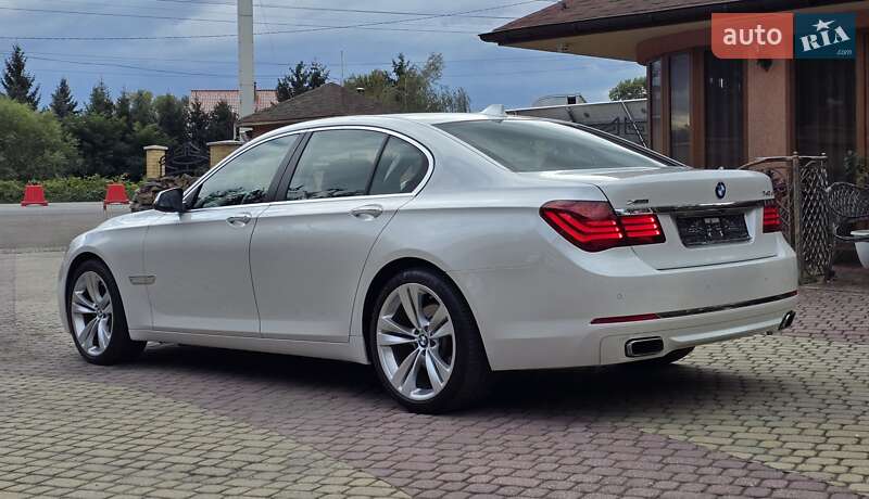 Седан BMW 7 Series 2014 в Мукачево
