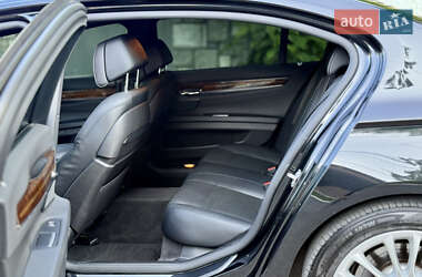 Седан BMW 7 Series 2013 в Черновцах