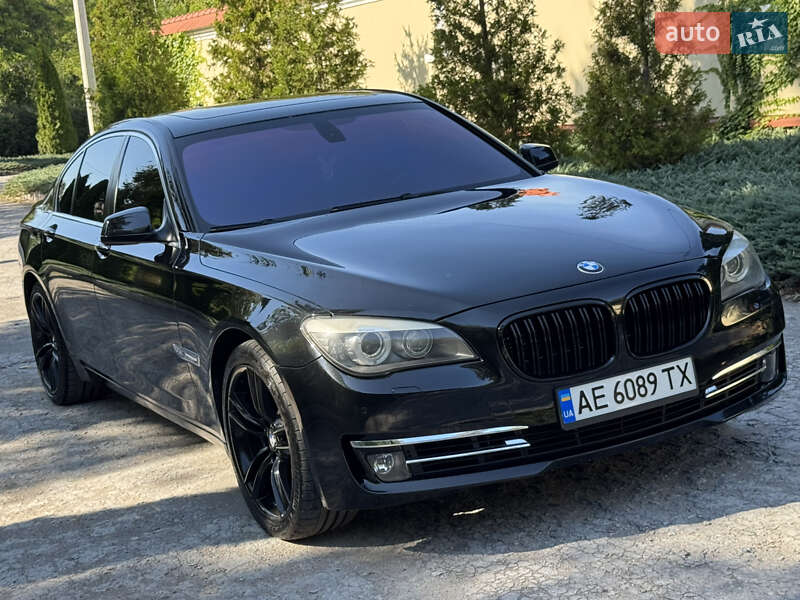 Седан BMW 7 Series 2009 в Днепре