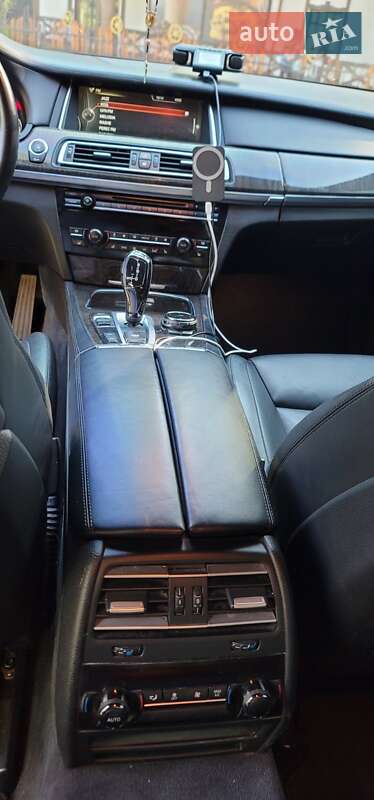 Седан BMW 7 Series 2013 в Трускавце