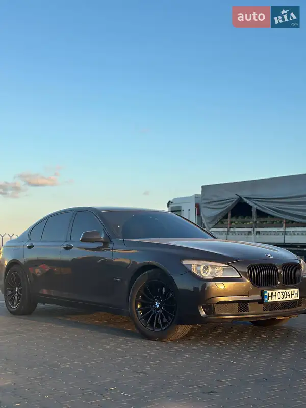BMW 7 Series 2011