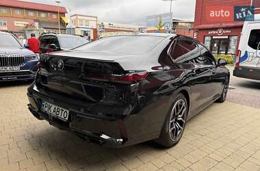 Седан BMW 7 Series 2024 в 