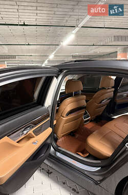 Седан BMW 7 Series 2017 в 
