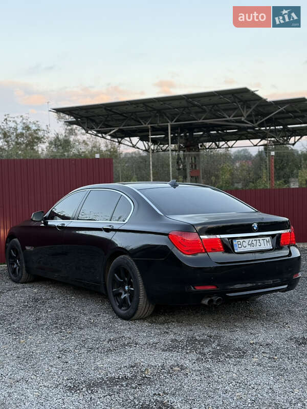 Седан BMW 7 Series 2009 в Дрогобыче