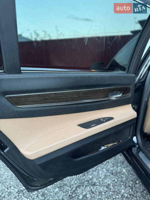 Седан BMW 7 Series 2009 в Дрогобыче